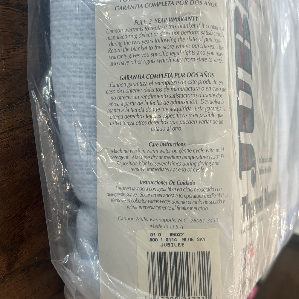 Vintage ~ Jubilee Thermal Blanket ~ Light Blue ~ Made in USA ~ Twin/Full ~ New - Picture 7 of 8